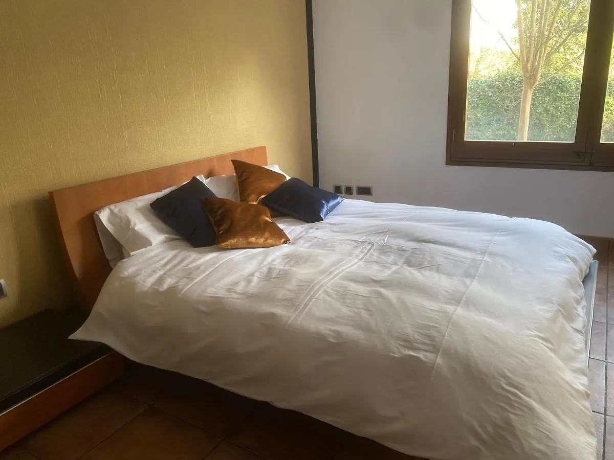 Chalet Boutique Con Chimenea Y Indoor Pool Girona 0*,  Spain